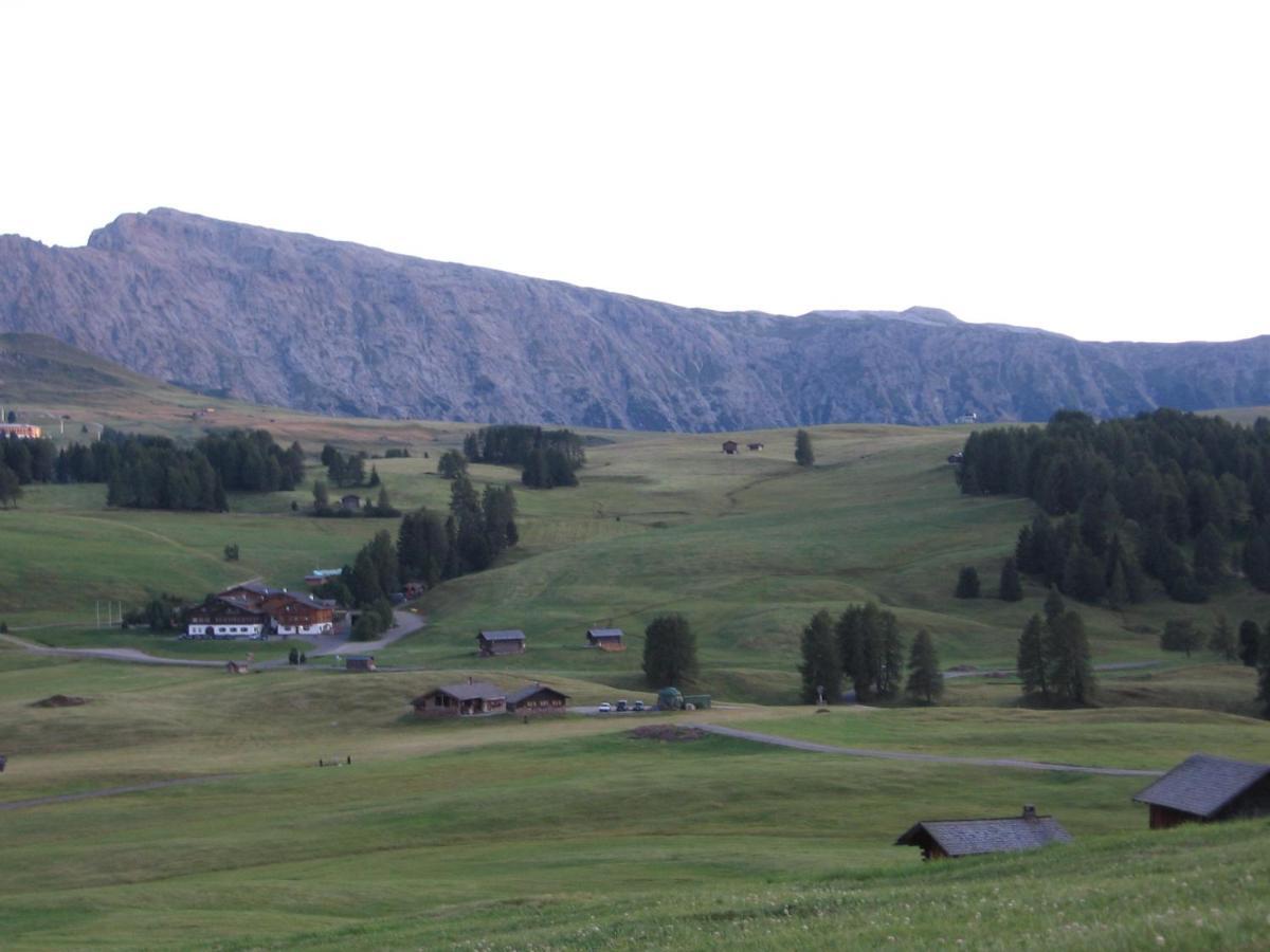 Villa Hubertus Ortisei Bagian luar foto