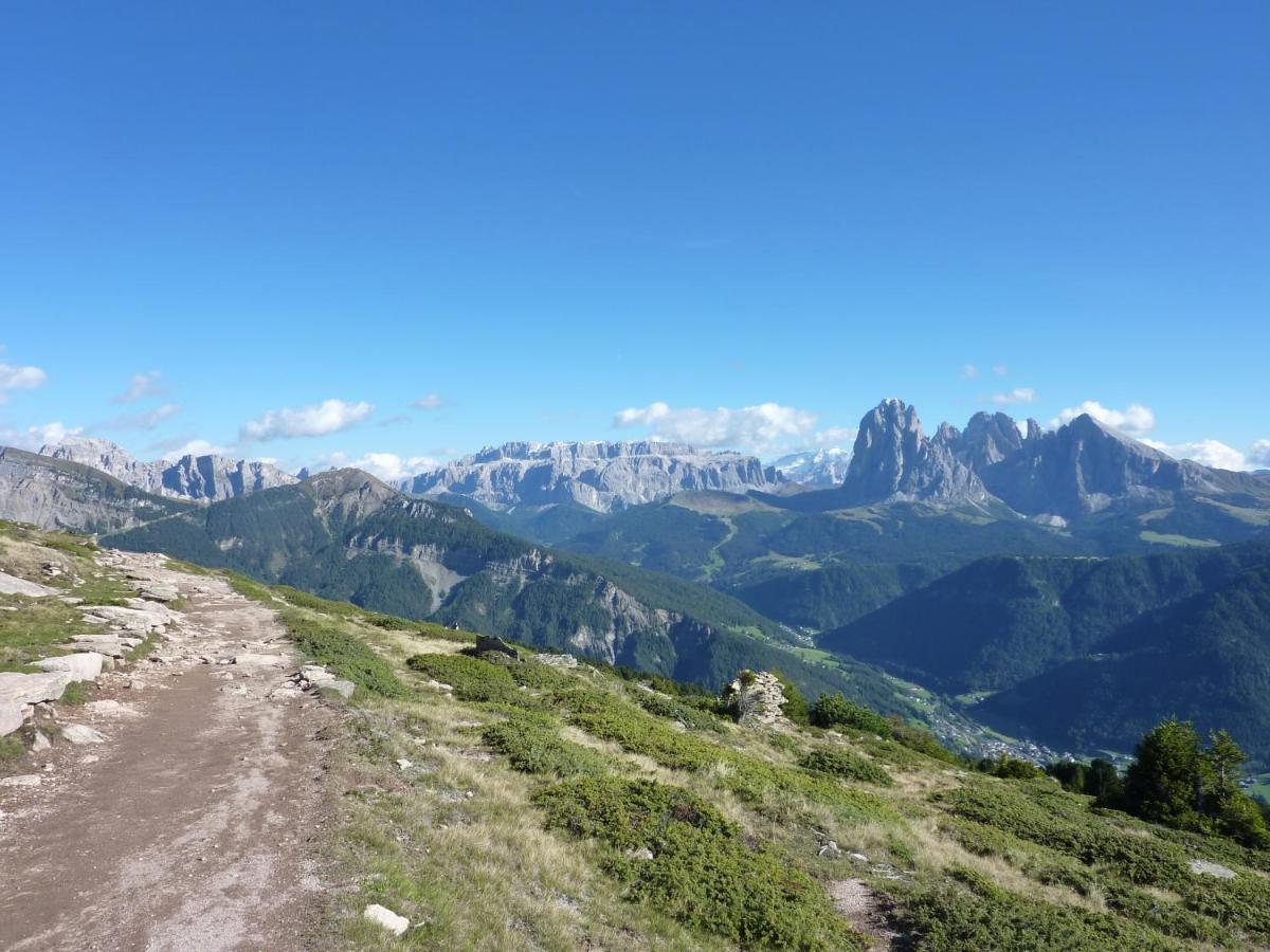 Villa Hubertus Ortisei Bagian luar foto